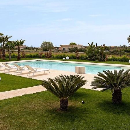 Villa Paradiso With Private Pool, Bbq Area, Huge Garden And Free Parking モーディカ エクステリア 写真