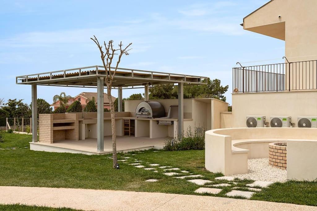 Villa Paradiso With Private Pool, Bbq Area, Huge Garden And Free Parking モーディカ エクステリア 写真